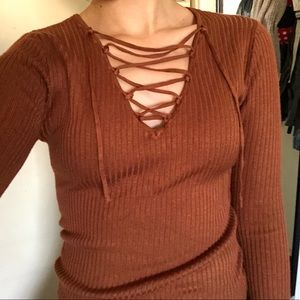 Rust long sleeve with front tie up SIZE S 🍂✨